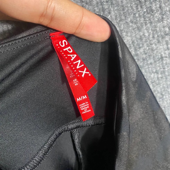 SPANX Faux Leather Leggings Medium Matte Black Camo High Rise Skinny Compression - Picture 13 of 16